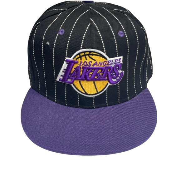 Mitchell & Ness LA Lakers Patches Hardwood Classics Pinstripe Snapback Hat - Picture 10 of 10